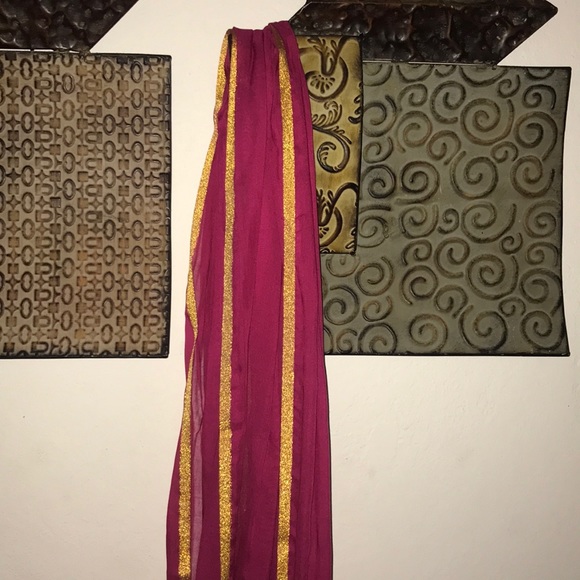 Scarf 🧣 - Picture 2 of 8